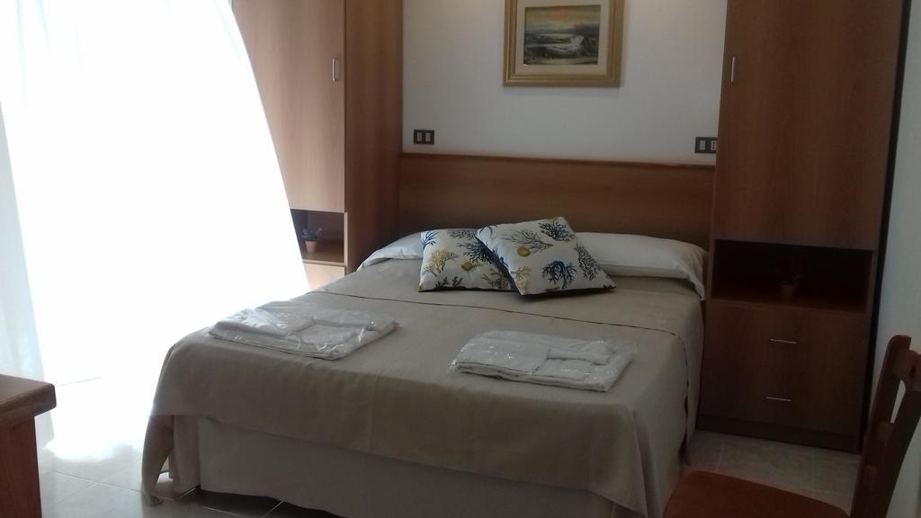Villa Laura Residence Hotel Apartments & Studios Ascea Extérieur photo